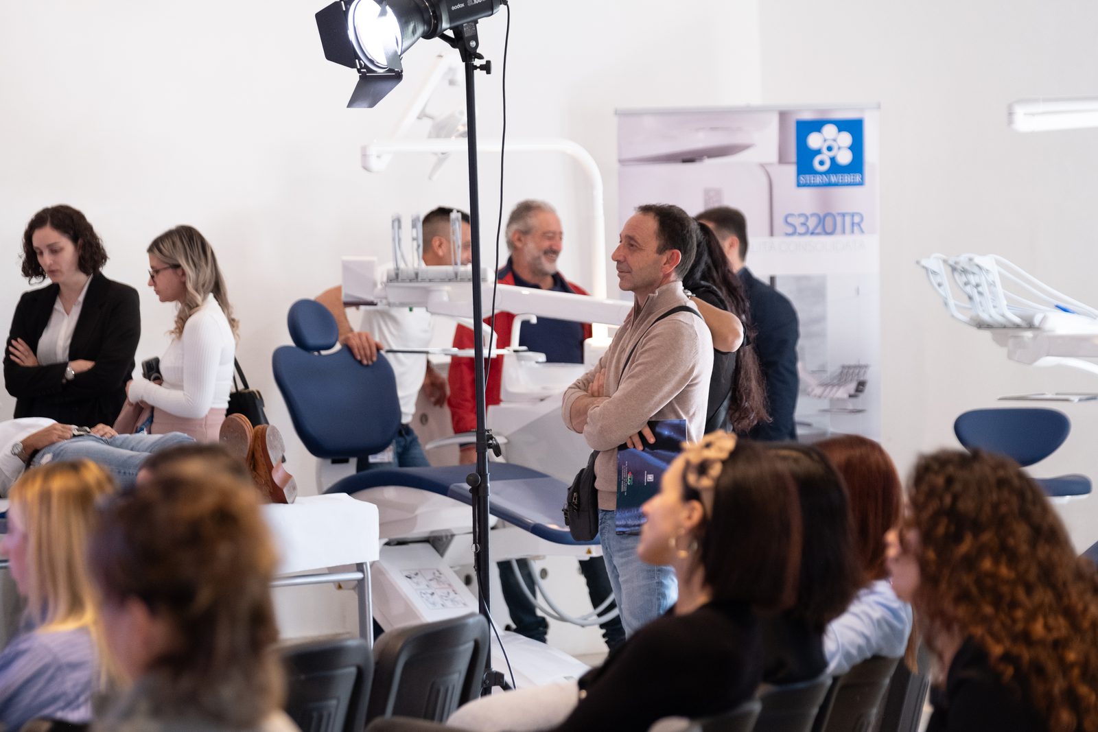 Dental Summit,demo del riunito Stern Weber
